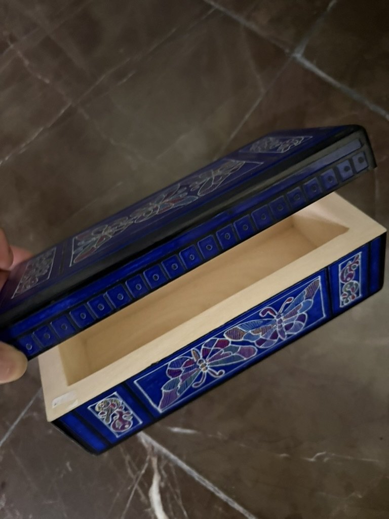 Caja de madera artesanal de Guerrero
