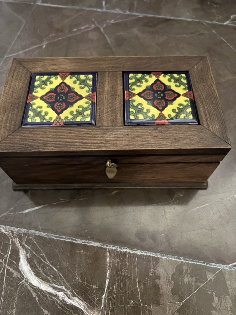 Caja de madera artesanal de Puebla