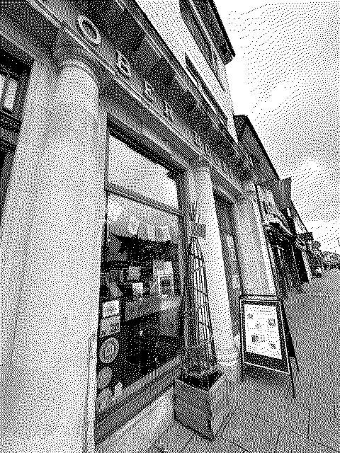 La fachada de October Books, la librería cooperativa de Southampton que aloja el primer nodo de la red